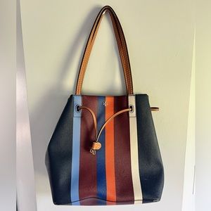 Beautiful Tory Burch Purse